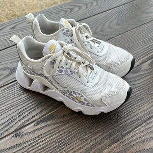 Nike RYZ 365 2 Leopard W Size 7.5 White Gray Tennis Shoes Running Trainers